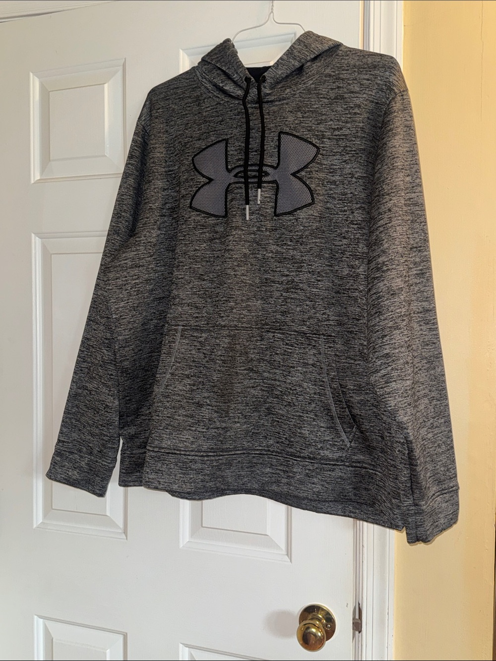 Under Armour Men's Charcoal Gray Pullover Hoodie